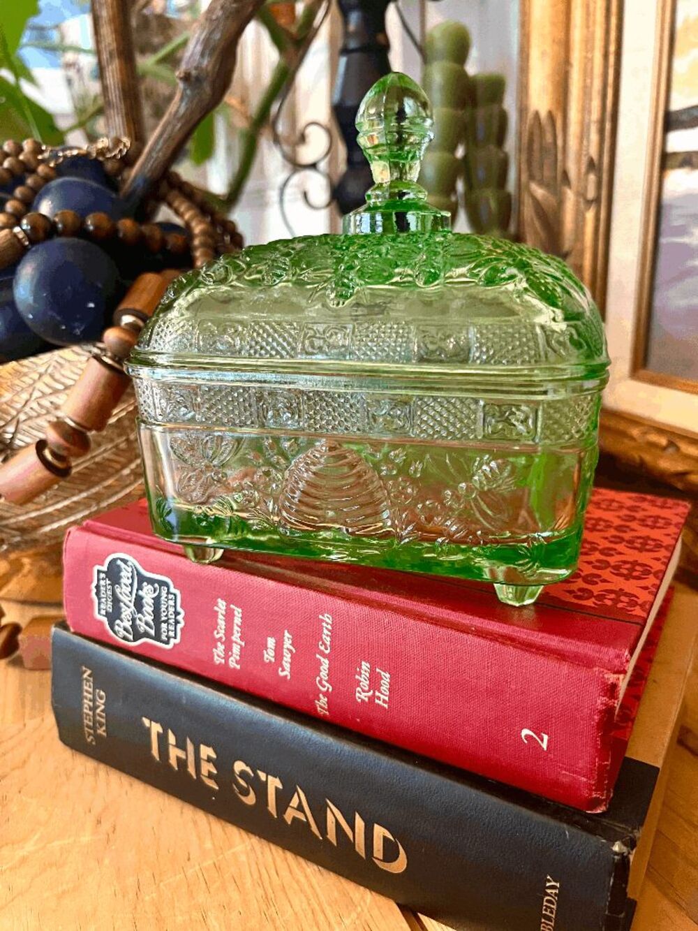 Vintage Indiana Glass Tiara #132 Honey Bee Box Chantilly Green Lidded Candy Dish